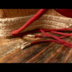 White House Black Market Red Saffron 7 Wedge